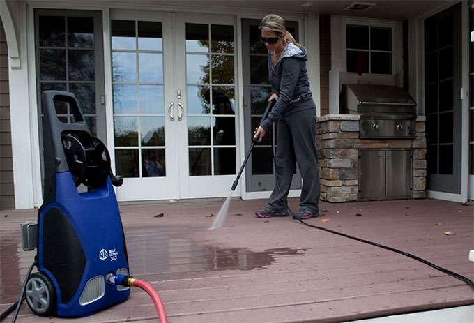 how to clean stucco with Pressure Washers