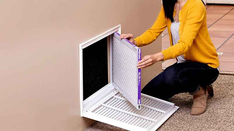 Replace Furnace Filter-home maintenance tips for winter