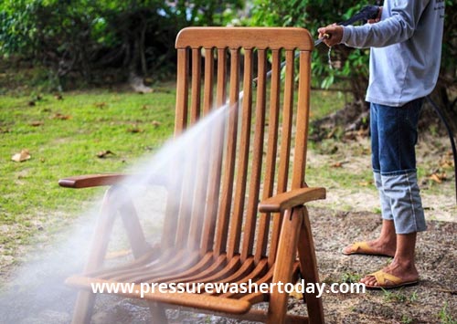 Cleaning Outdoor Furniture using pressure washers