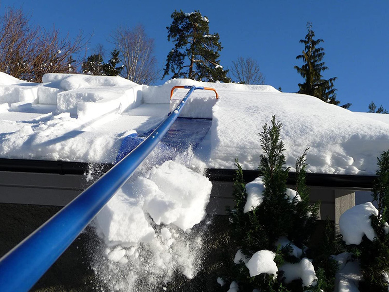 Roof Snow Removal Tools Avalanche! Snow Roof Rake Original 750